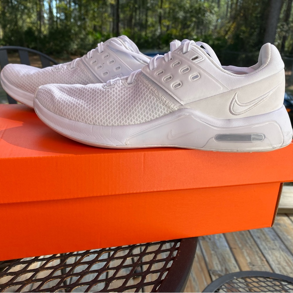 Nike Air Max Bella TR 4